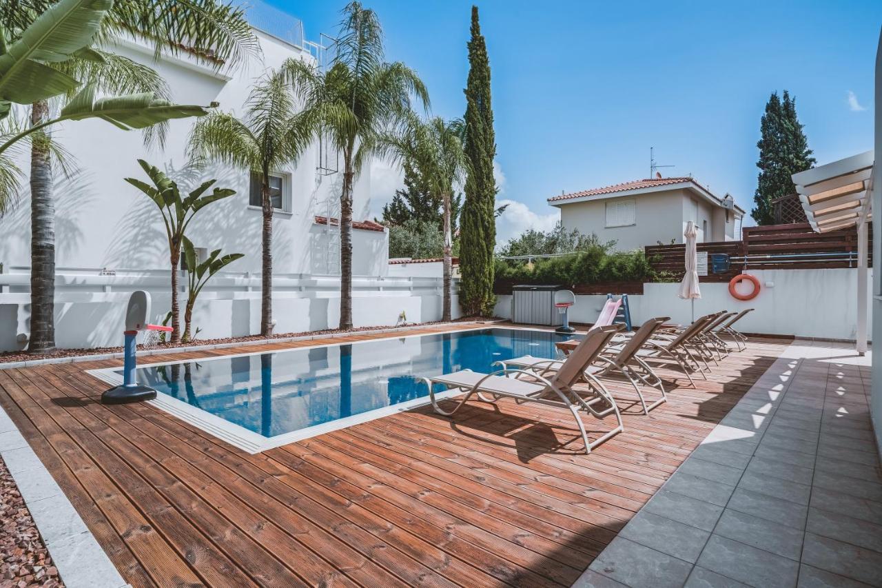 Amphitrite Villa Paralimni Exterior photo